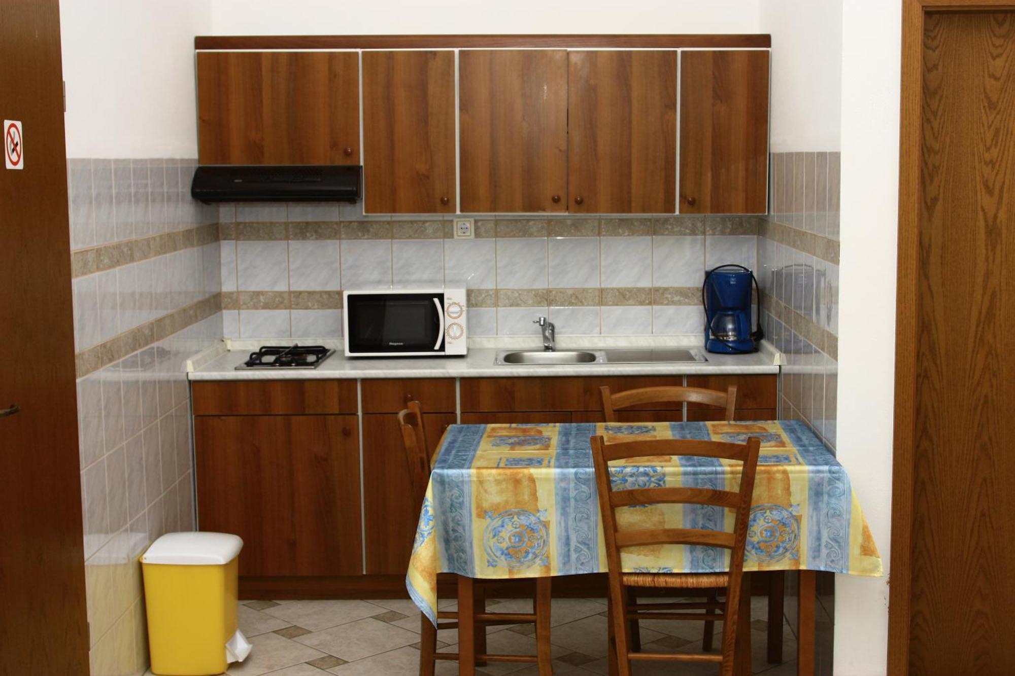 Apartments And Rooms Villa Chiara Krnica Exterior foto