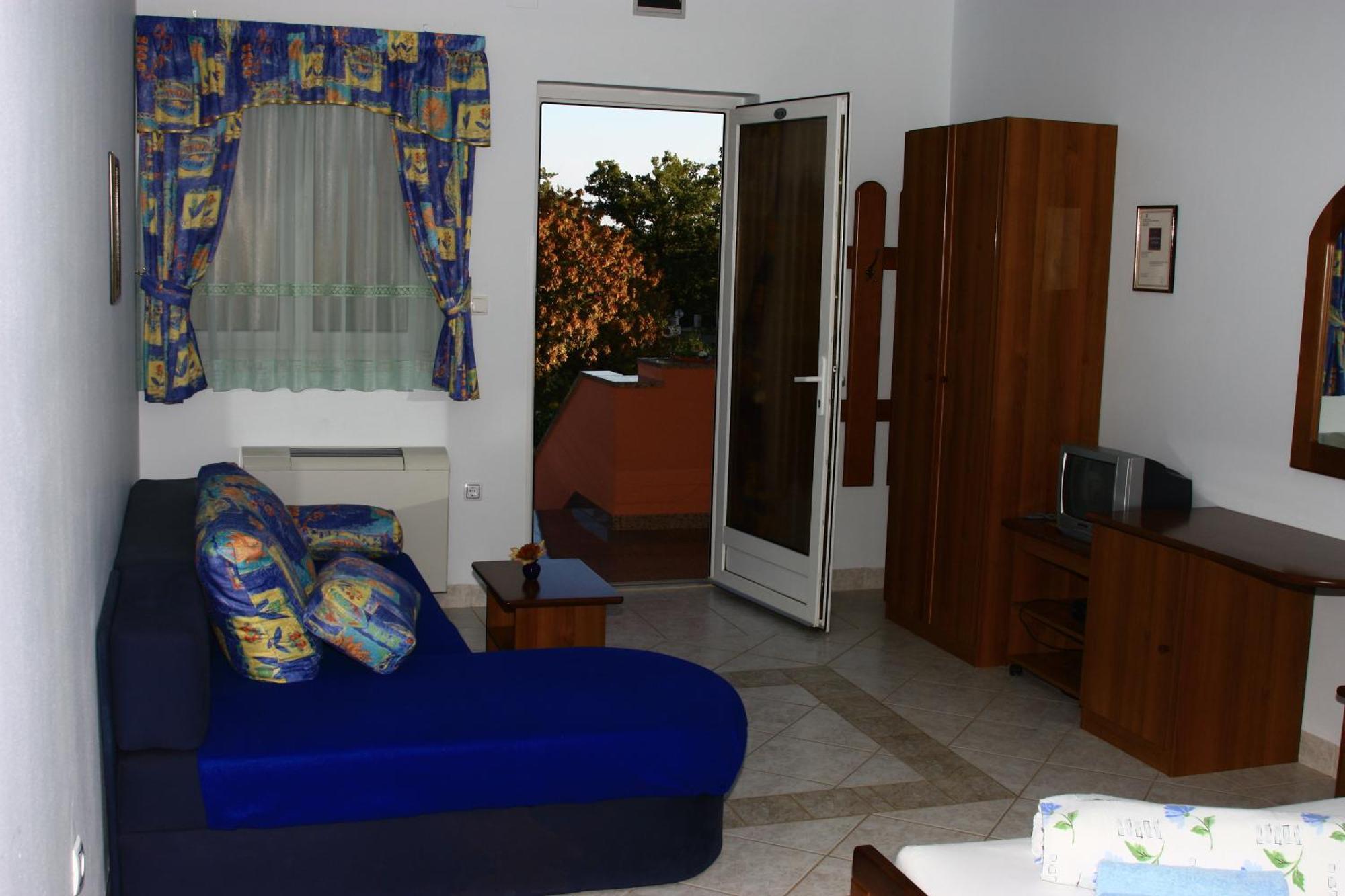 Apartments And Rooms Villa Chiara Krnica Exterior foto