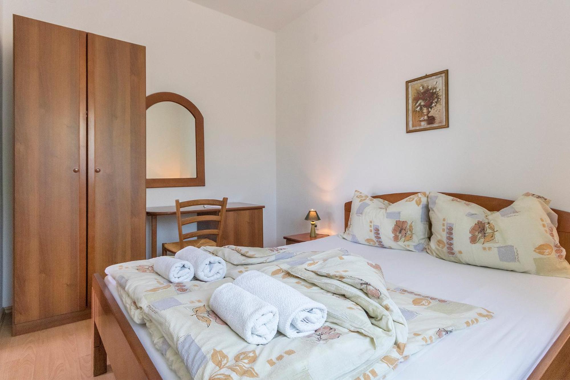 Apartments And Rooms Villa Chiara Krnica Exterior foto