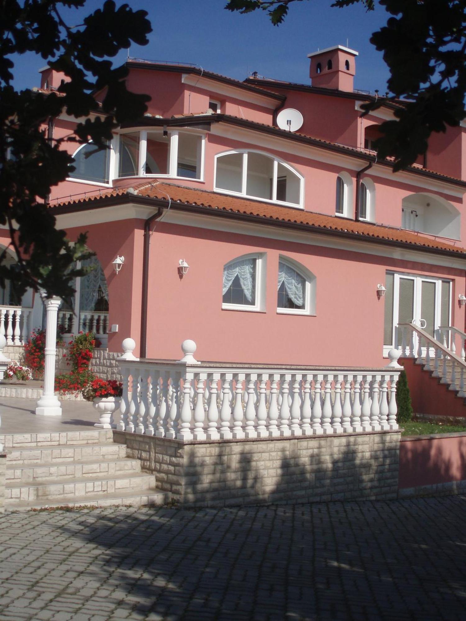Apartments And Rooms Villa Chiara Krnica Exterior foto